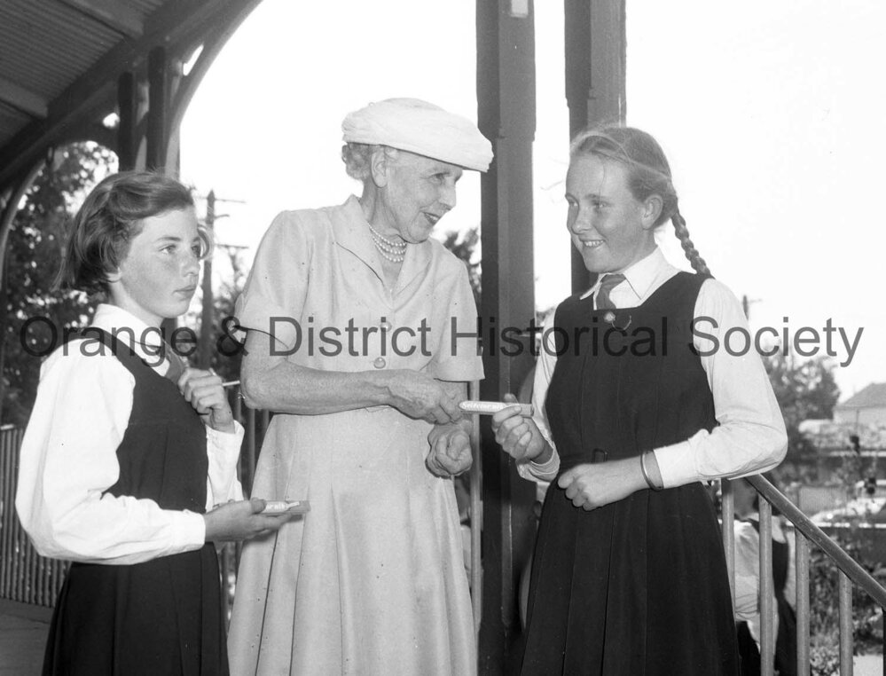 Mrs Matthews presents Jill Keevil &amp; Sonya Latten with prizes at Rural School