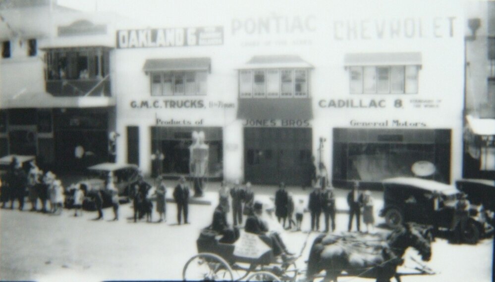 Procession, Summer Street, Orange, NSW