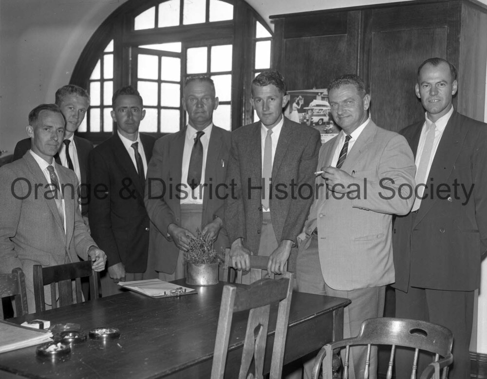 Lands Minister visits Lands Department building