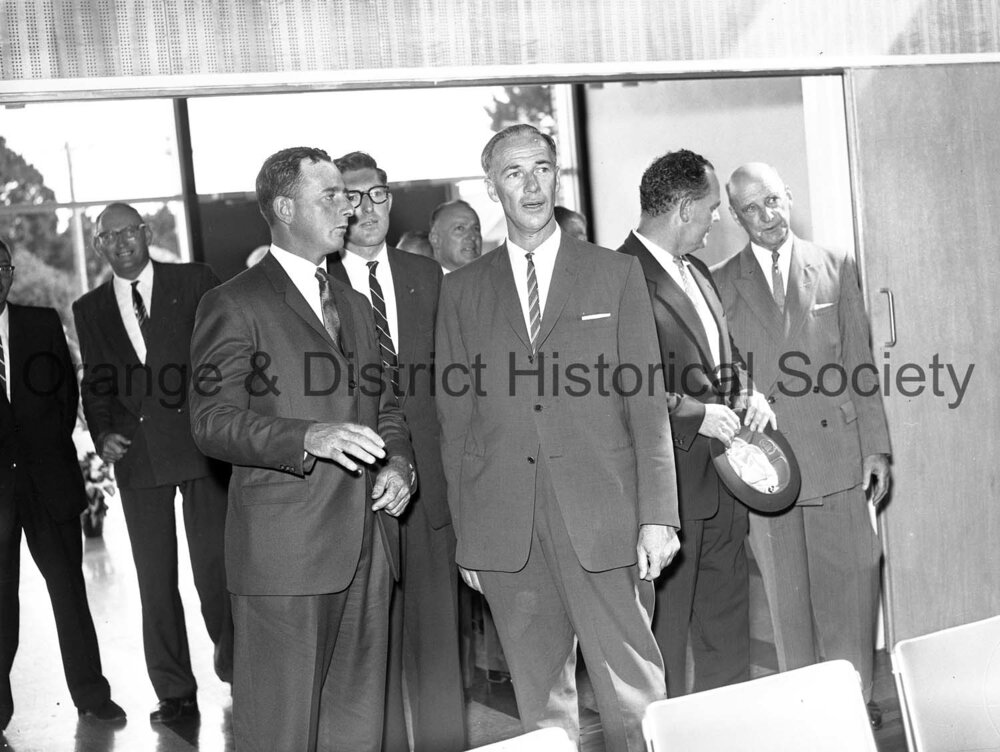 Pat Hills opens Blayney Community Centre