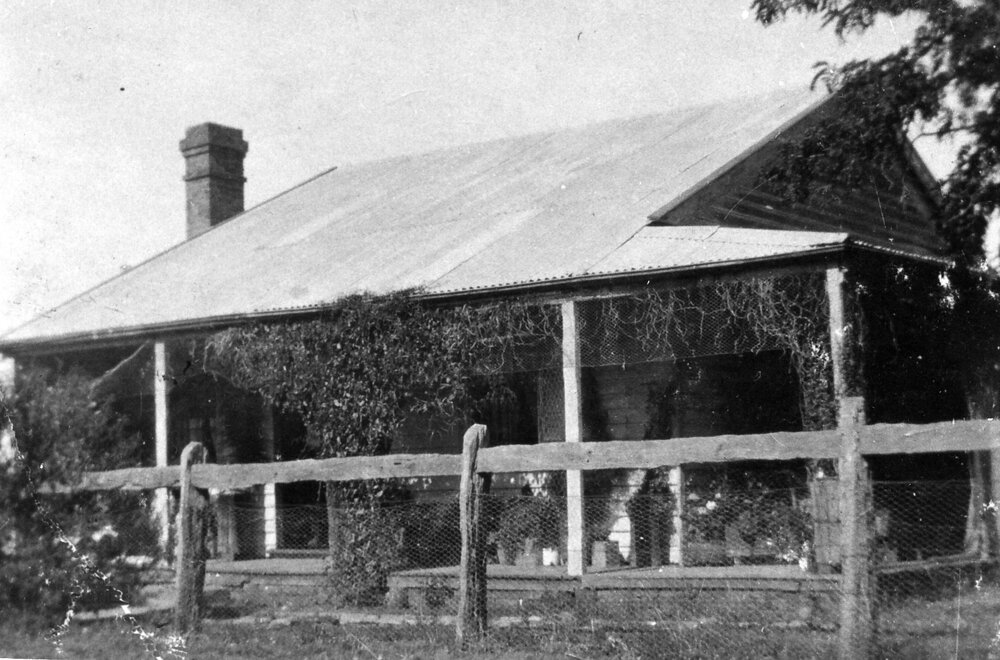Pulley family home and William MacQuarie &amp; Annie Pulley (Watts) around the same time.