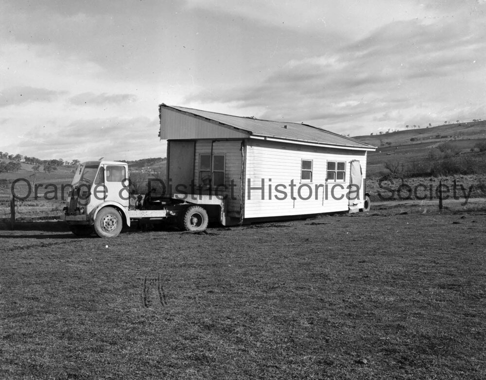 House arriving at Willow Wood