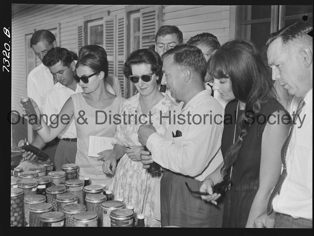 Visiting Sydney journalists at Fairbridge Farm