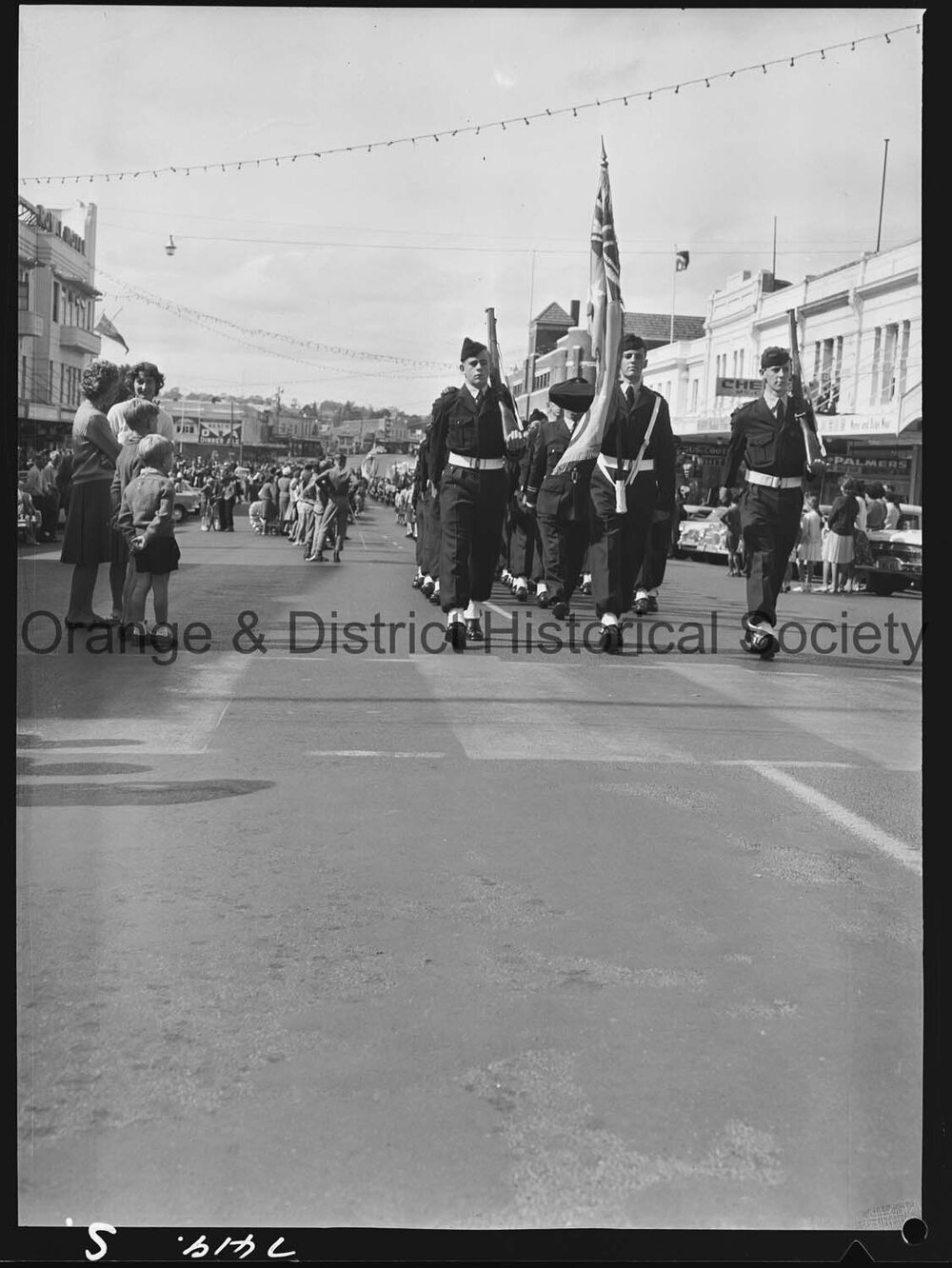 Anzac March and Service in Robertson Park