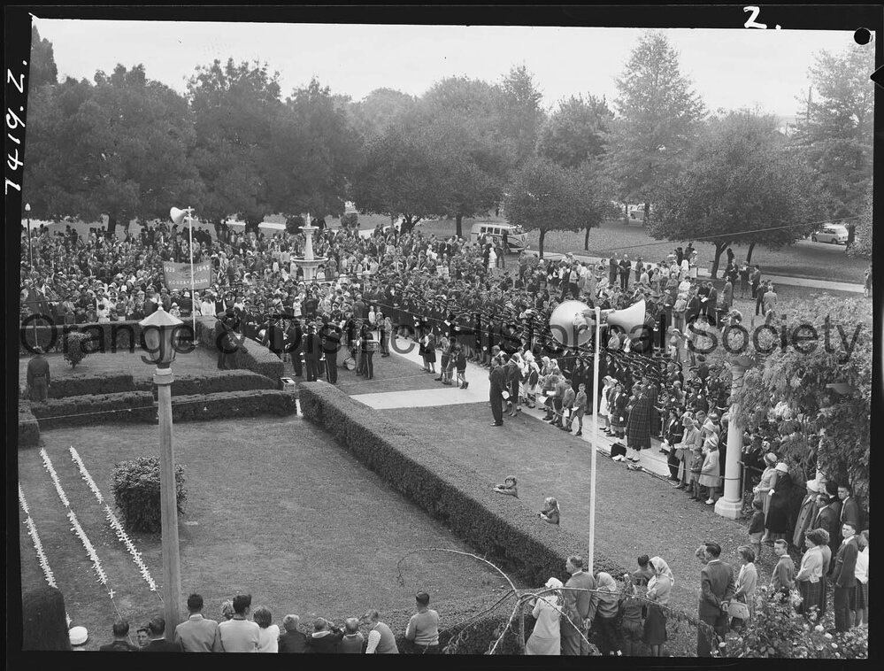 Anzac March and Service in Robertson Park