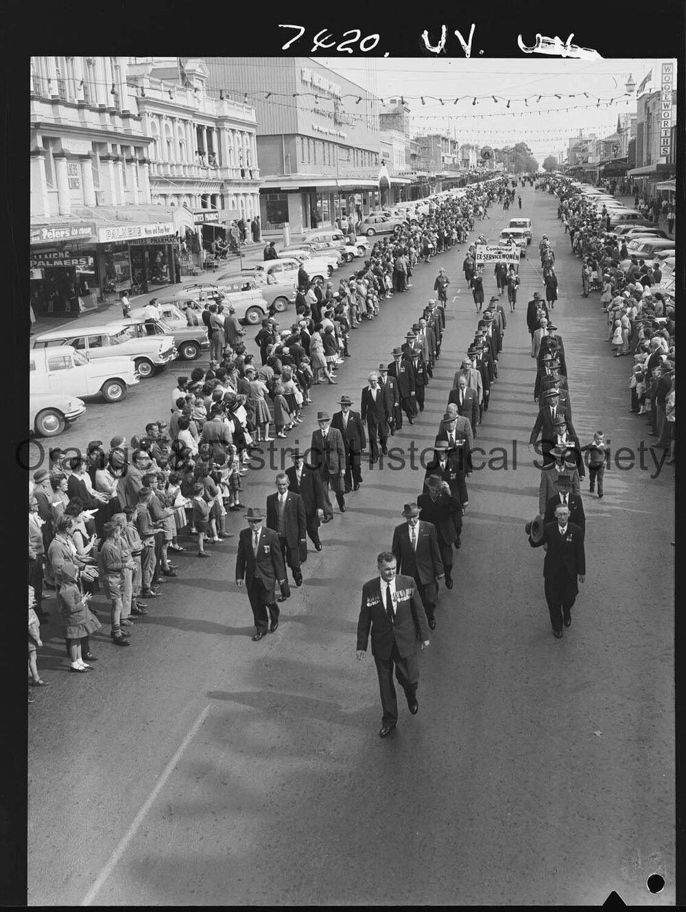 Anzac March and Service in Robertson Park
