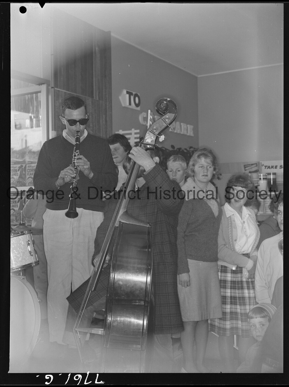 Graeme Bell's jazz band at Woolworths