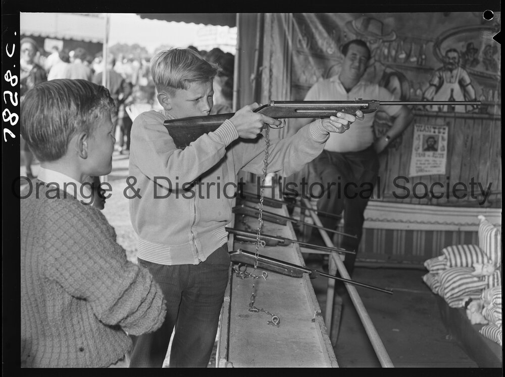 Molong Show