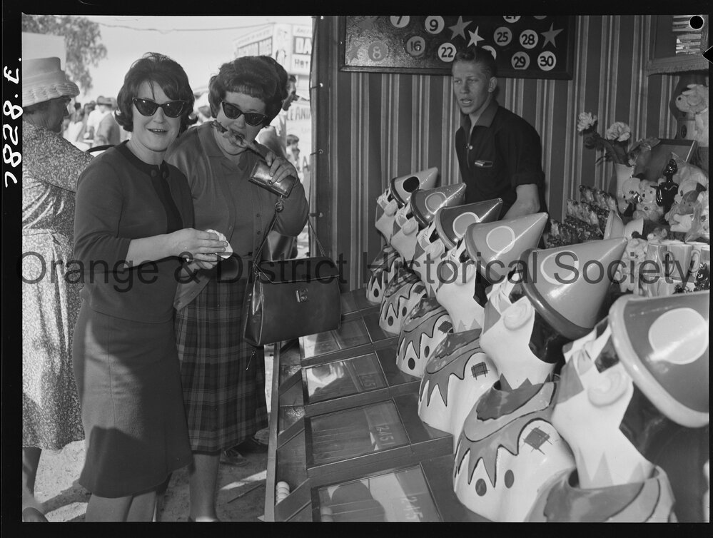 Molong Show