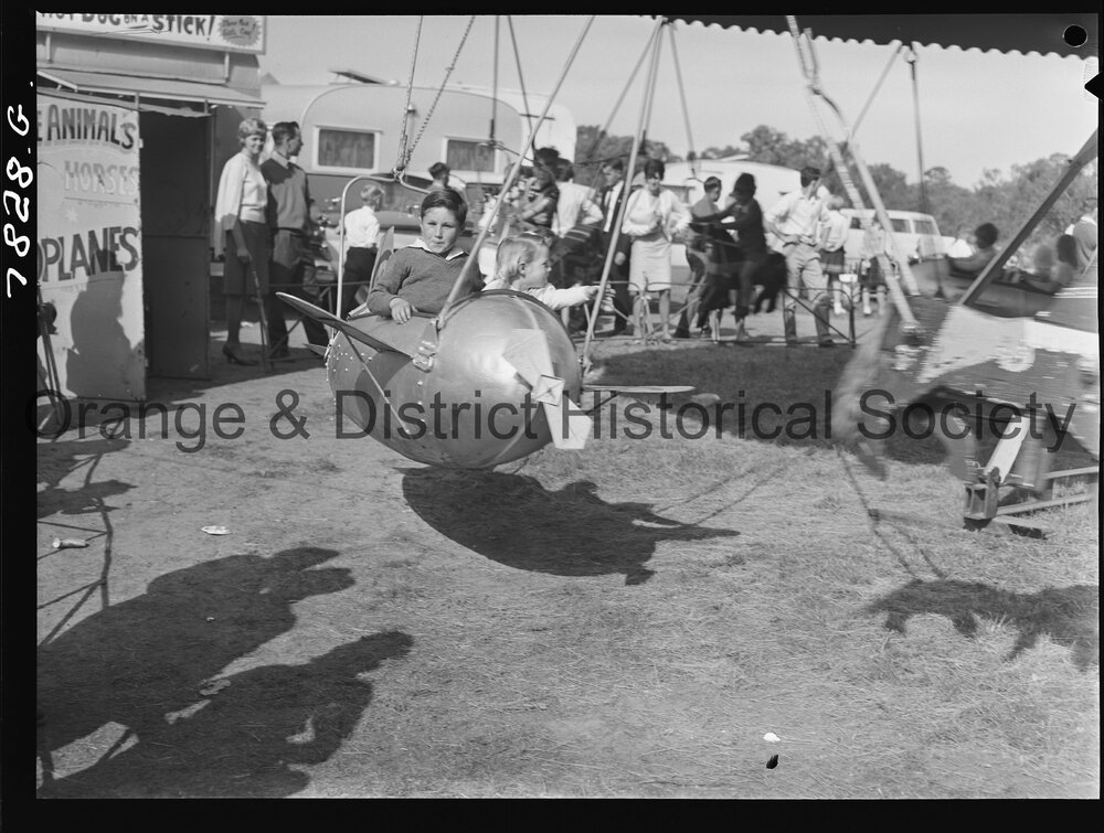 Molong Show