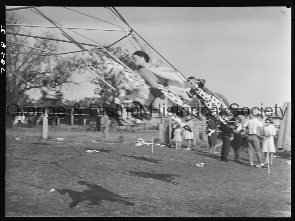Molong Show