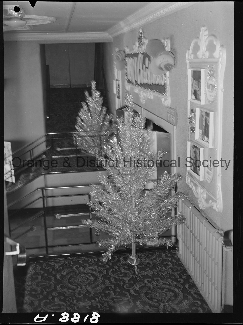 Christmas decorations at the Coronet Theatre, Orange