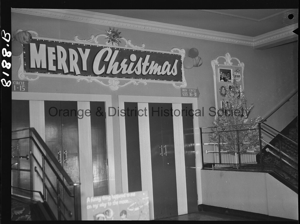 Christmas decorations at the Coronet Theatre, Orange