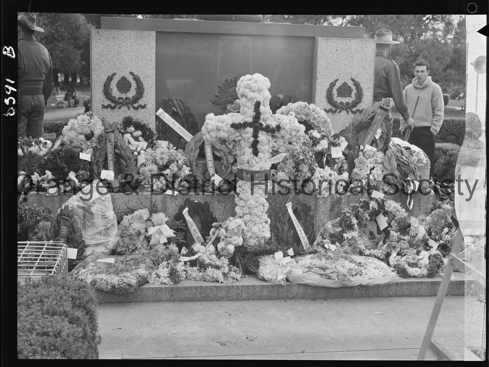 Cenotaph in Robertson Park