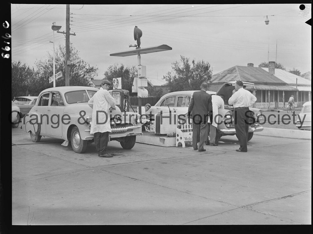 Red Horse Service Station