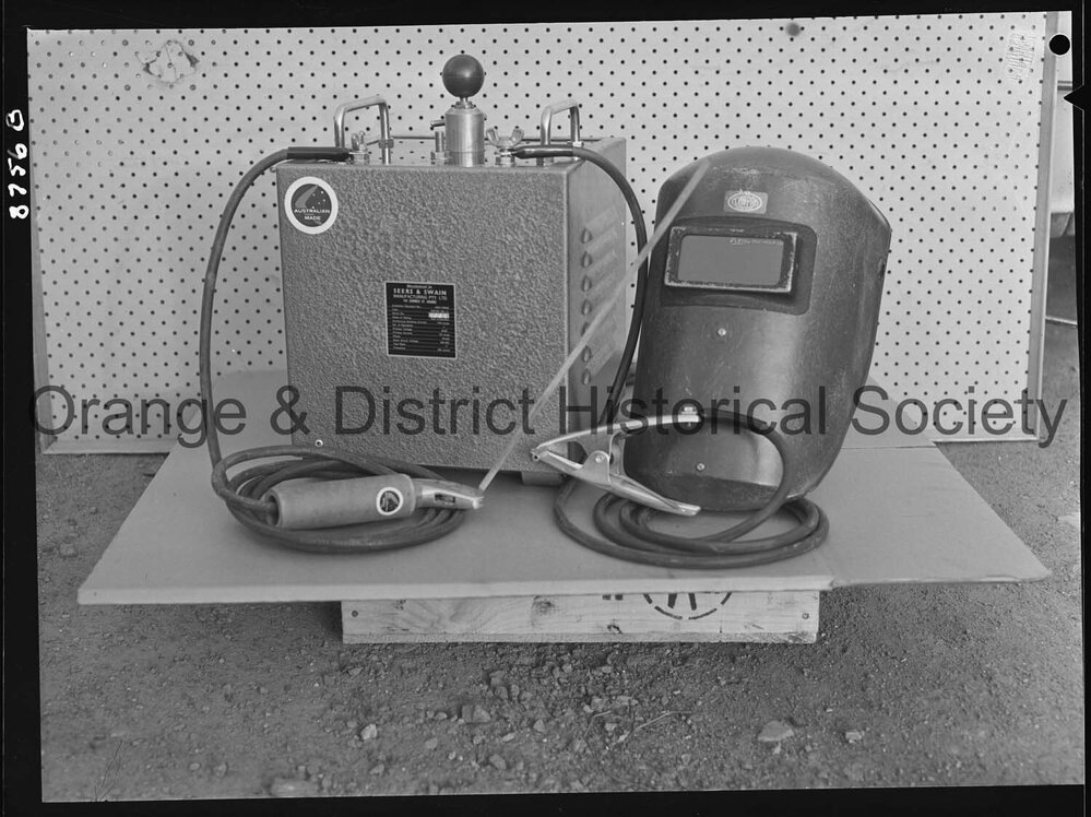ComPak AC arc-welder