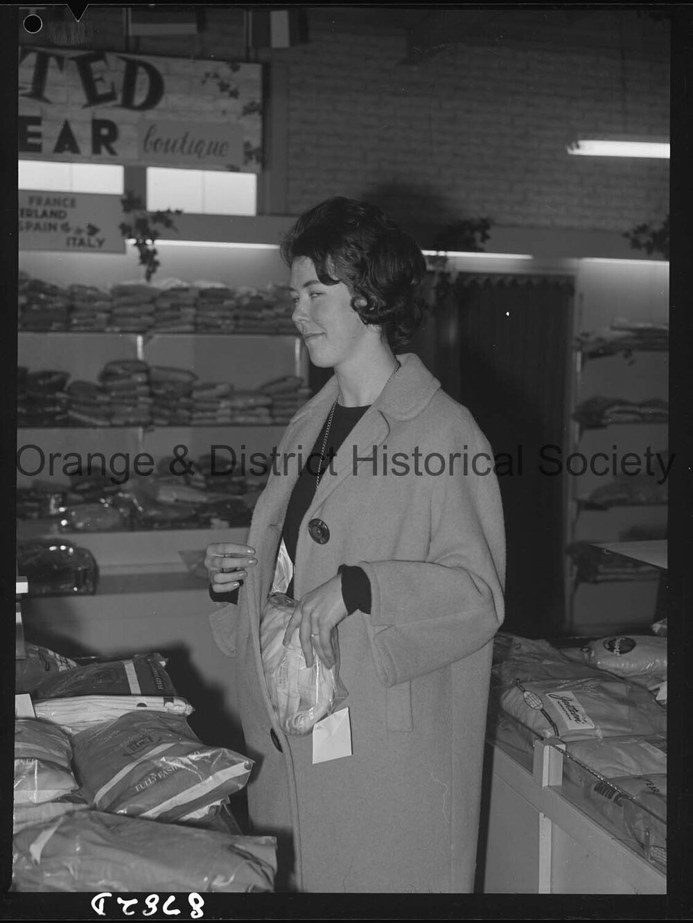 Shoplifting demonstration at Western Stores