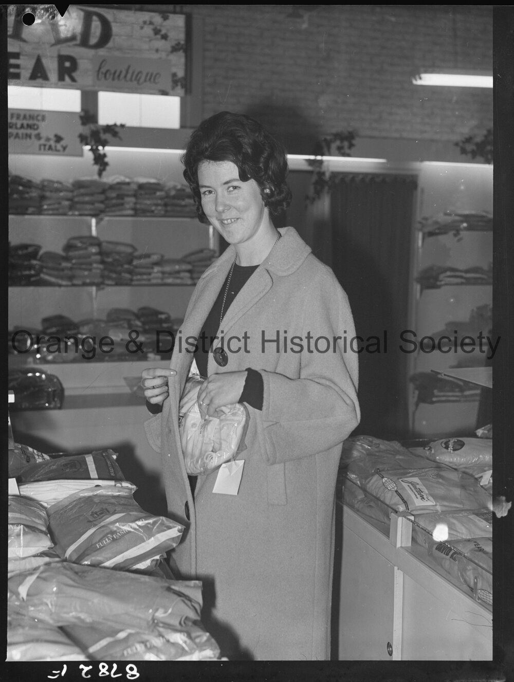 Shoplifting demonstration at Western Stores