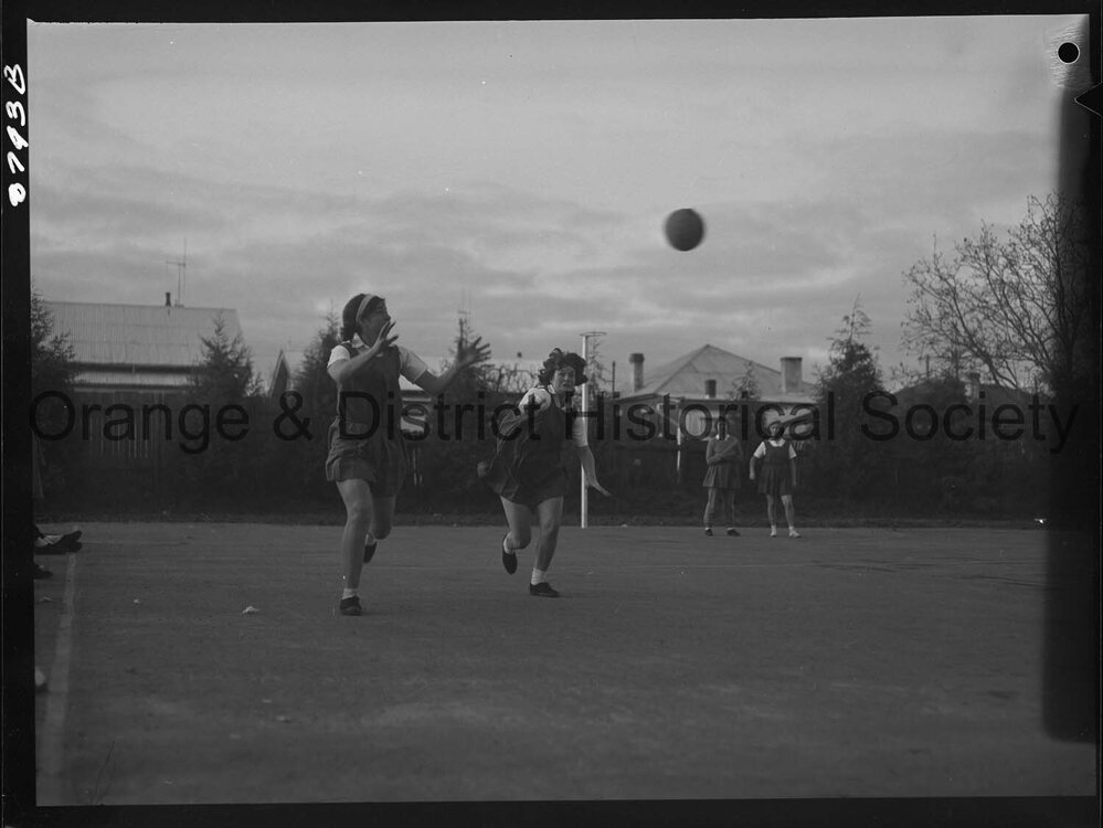 Yvonne Ridley and Anne Hawke in basketball final