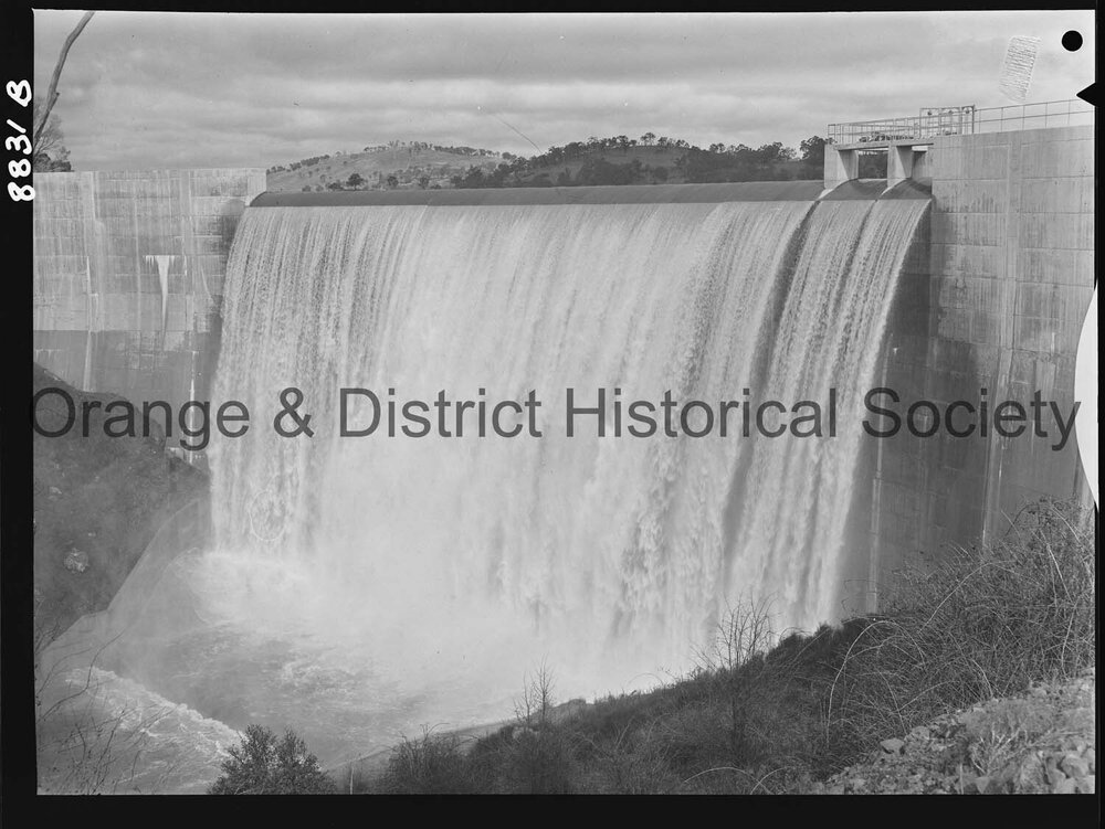 Suma Park water over the spillway