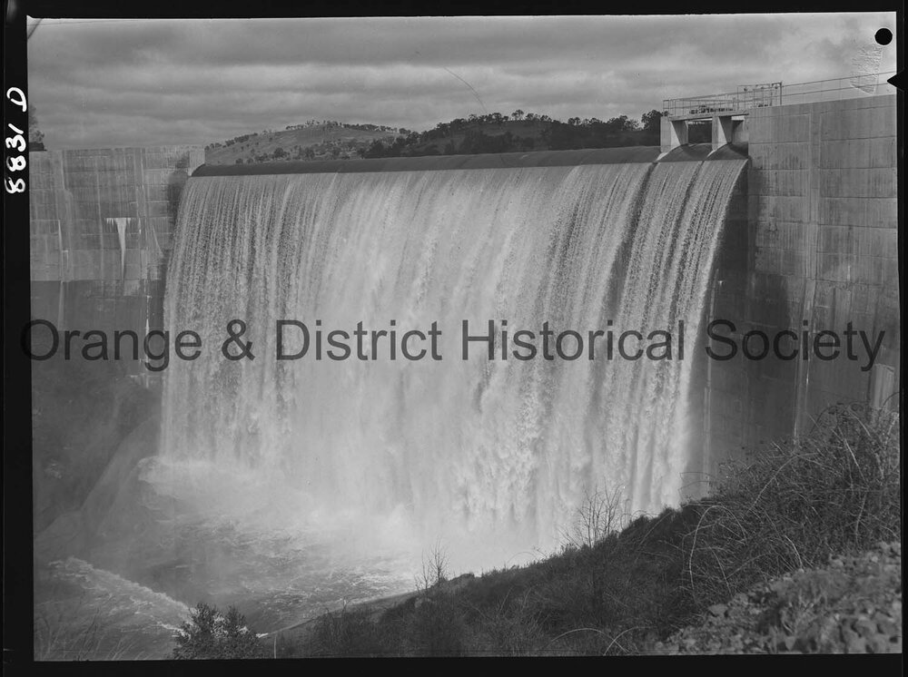 Suma Park water over the spillway