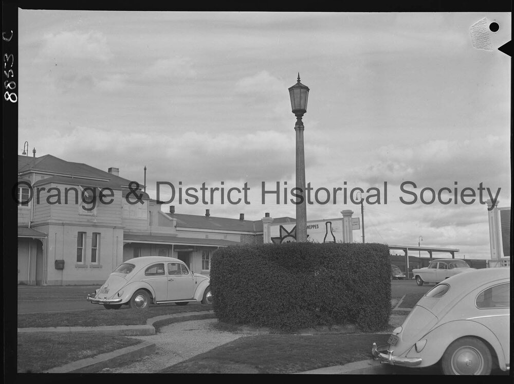 Lamp post at Orange Station