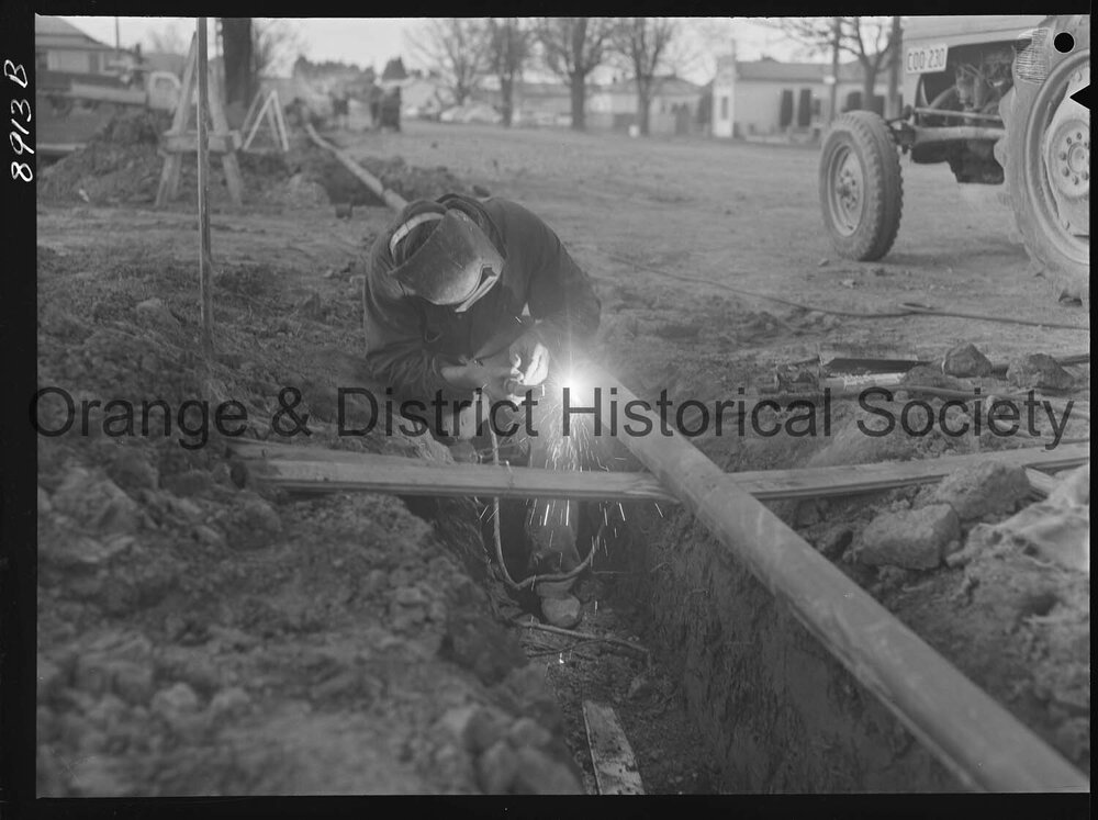 Gas Works, AGL attendants with new equipment