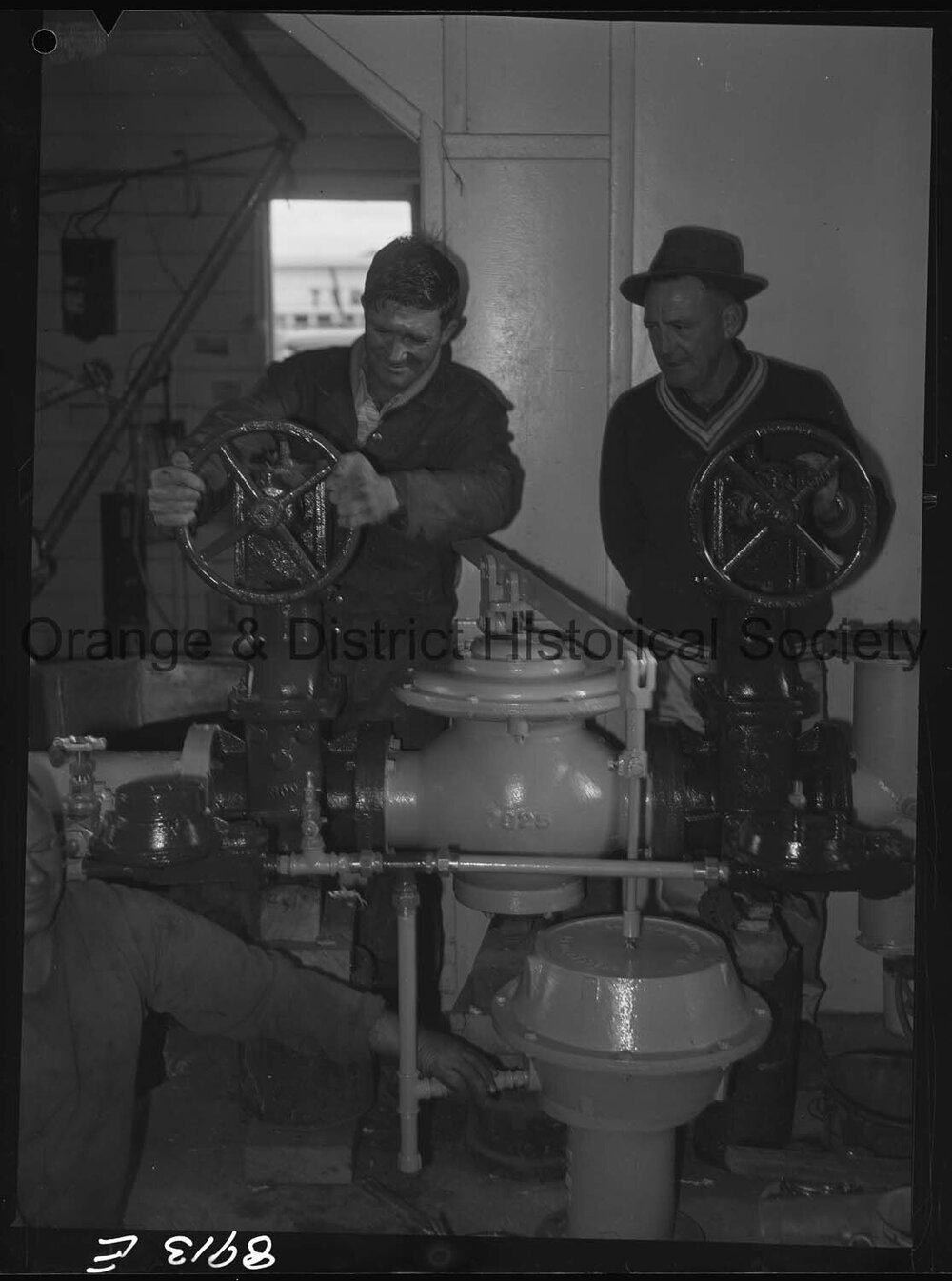 Gas Works, AGL attendants with new equipment