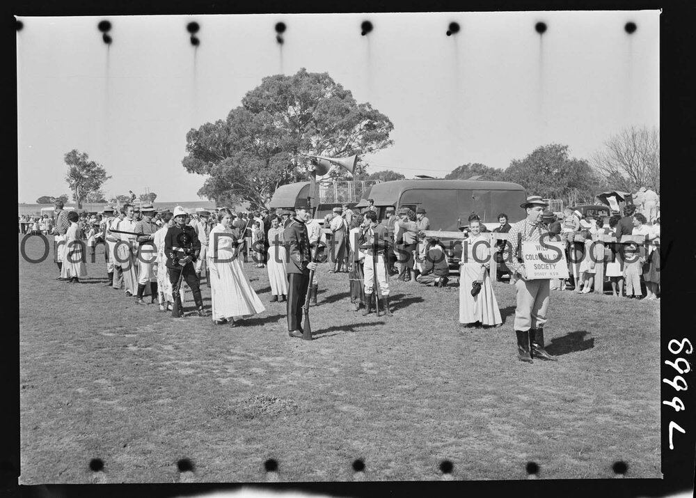 Molong Show