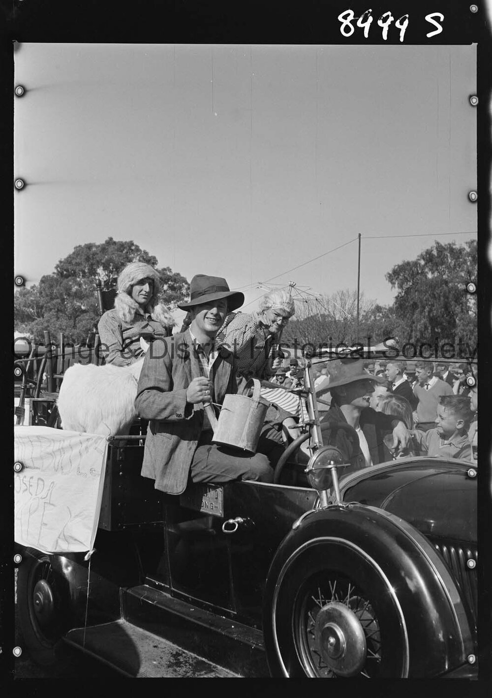 Molong Show