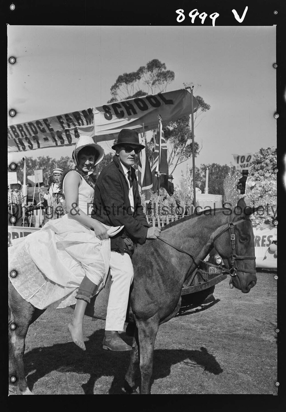 Molong Show