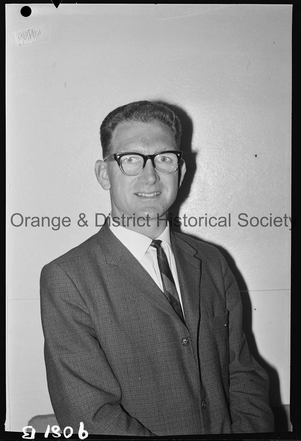 Mr R MacKinney