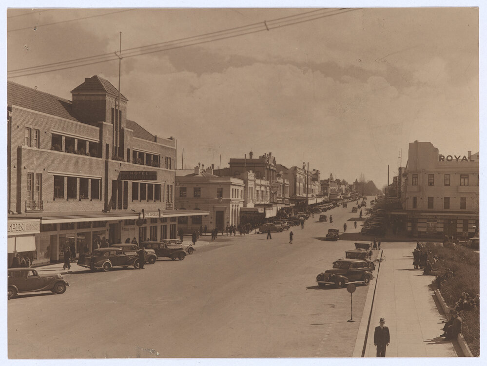 Summer Street, Orange