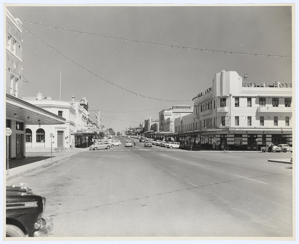 Summer Street, Orange