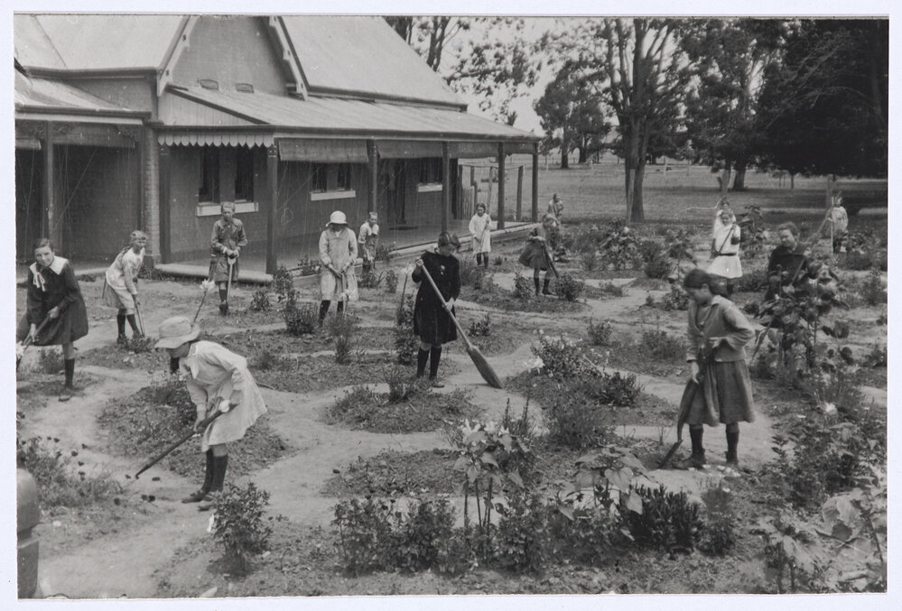 Spring Hill School