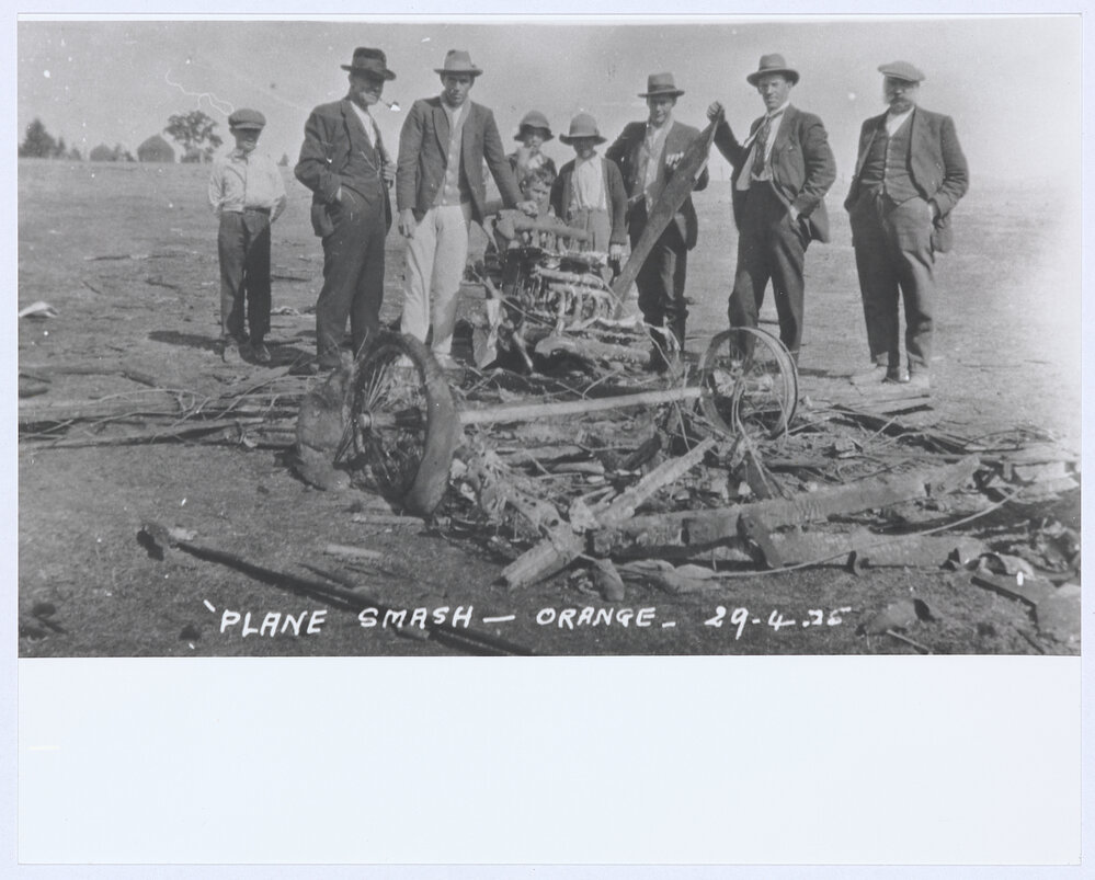 Plane smash, Orange, 29 April 1925
