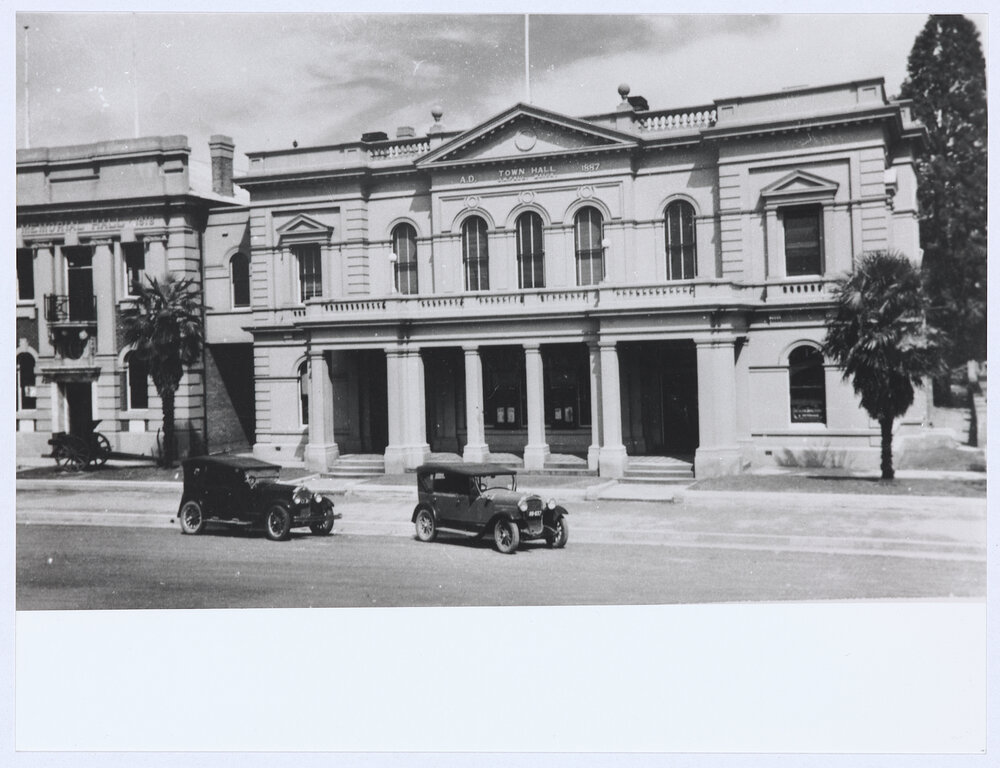 Town Hall and Memorial Hall, Orange