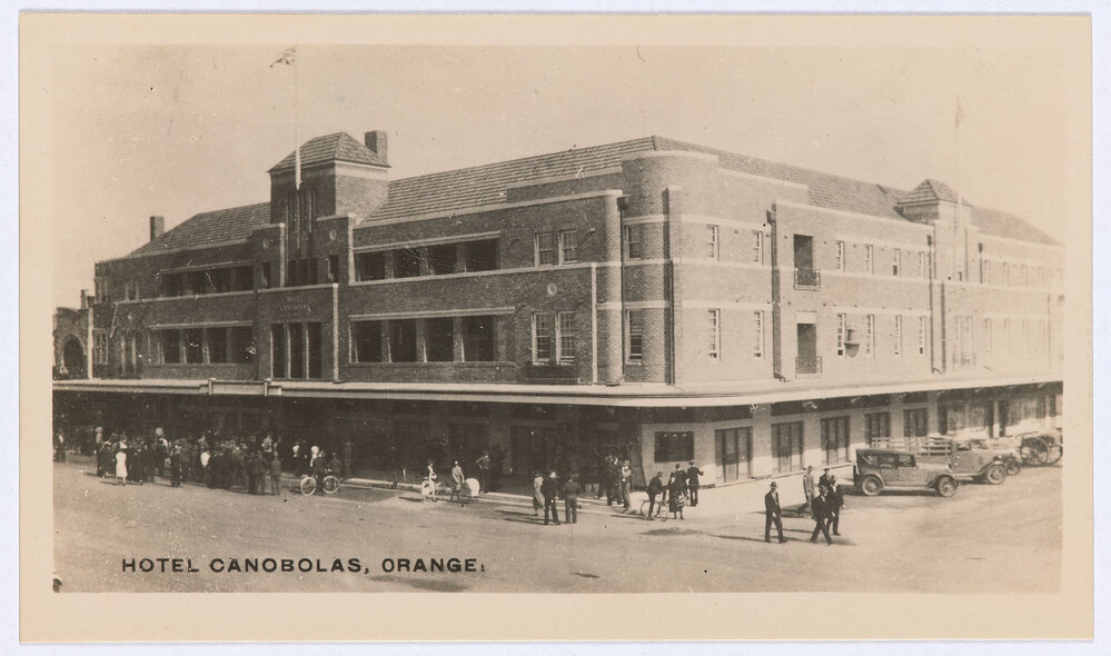 Six views of Orange - Hotel Canobolas