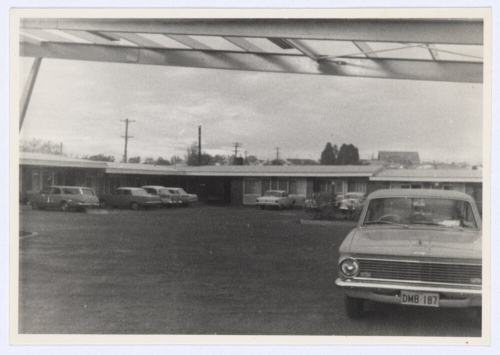 Koala Motel, Orange