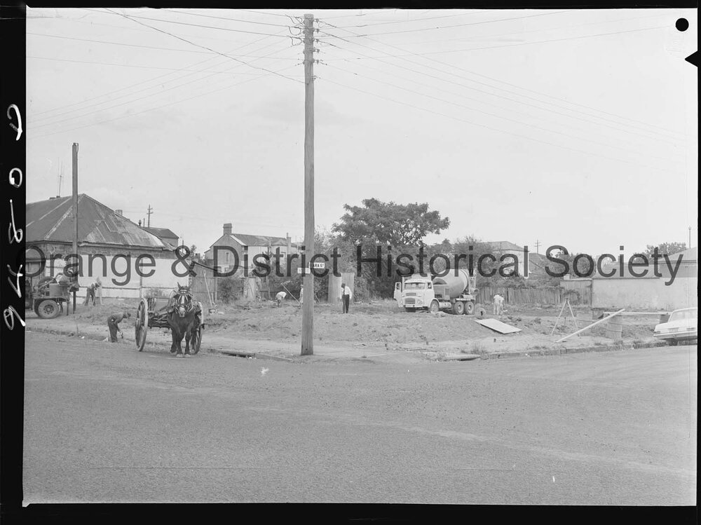 Construction of Central Western Daily building