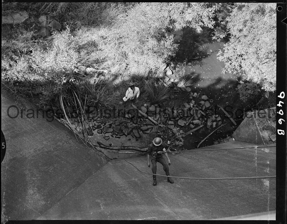 Civil Defence rescue squad practice