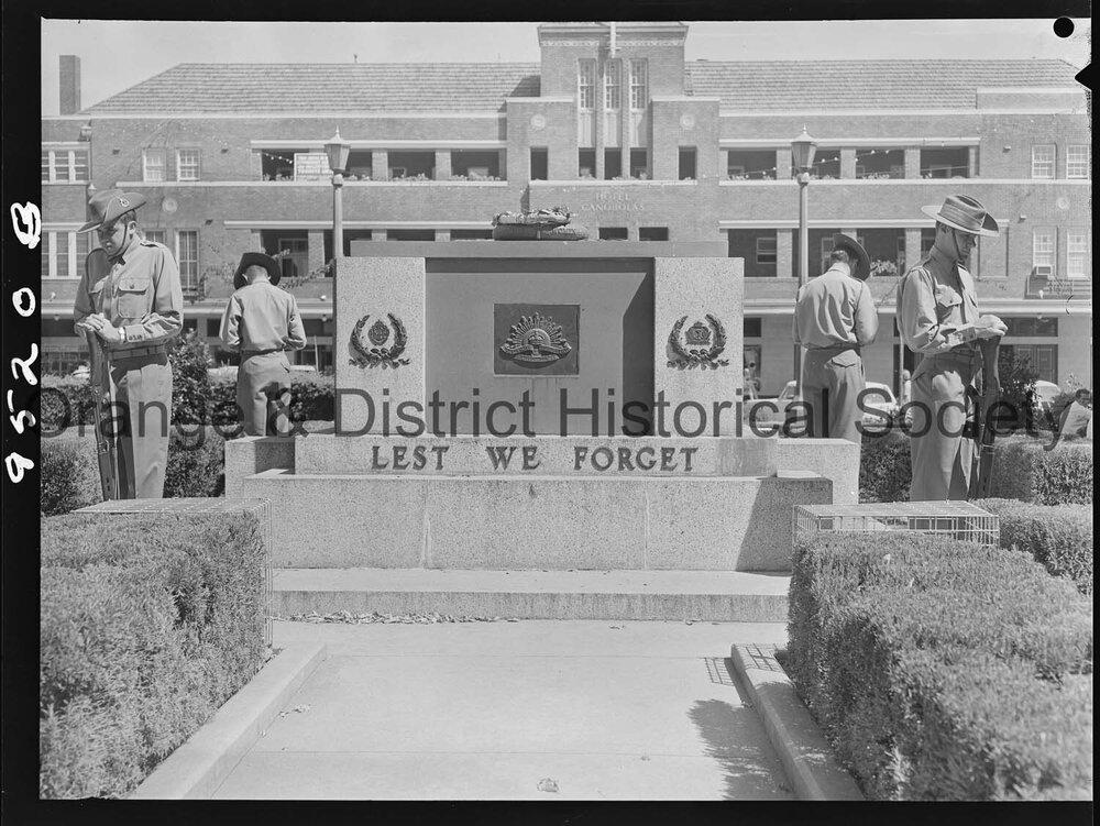 Military salute for Churchill Week