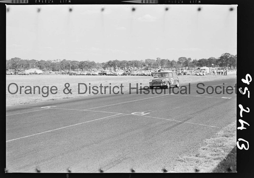 Car races at Towac Motor Racing Circuit