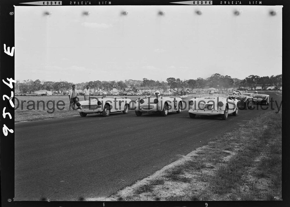 Car races at Towac Motor Racing Circuit