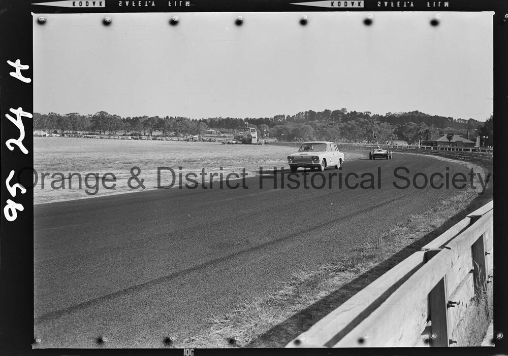 Car races at Towac Motor Racing Circuit