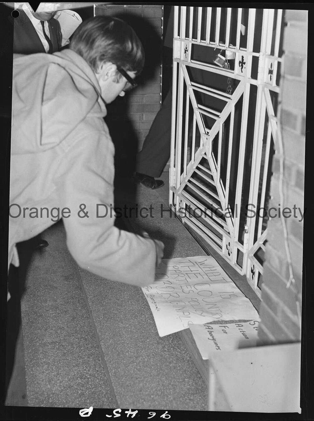 Demonstration at Country Party campaign launch