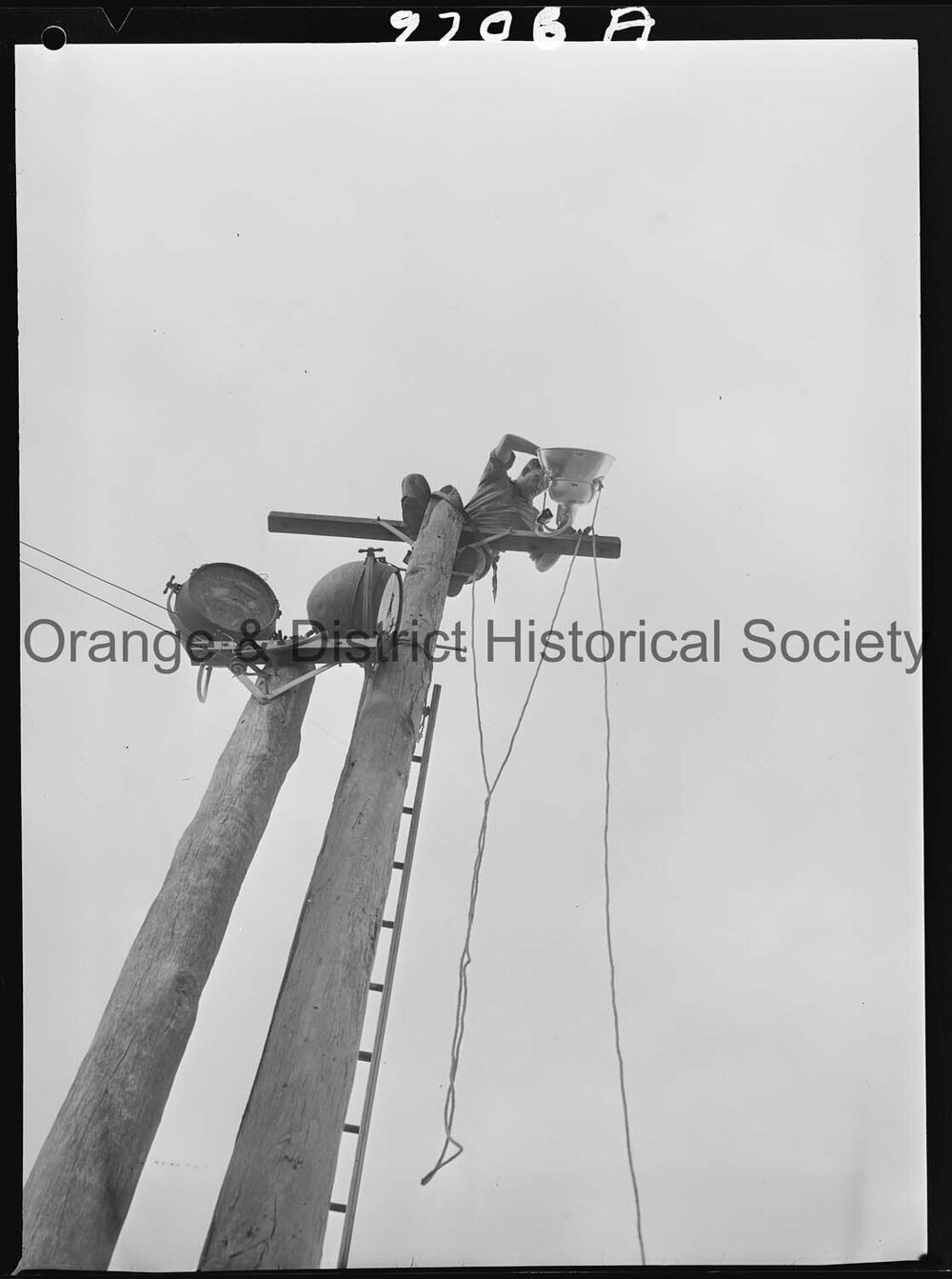 Erecting street lights
