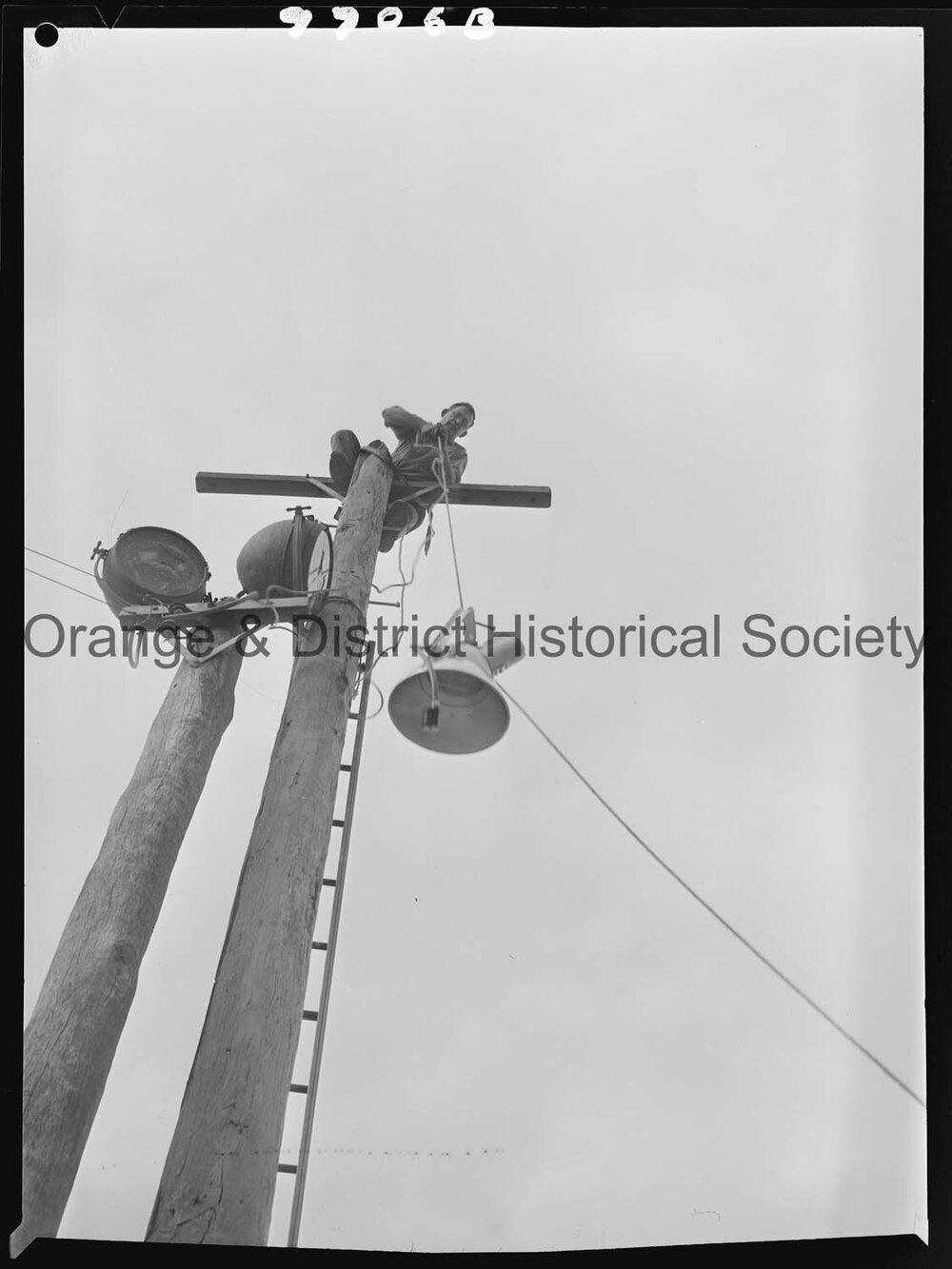 Erecting street lights