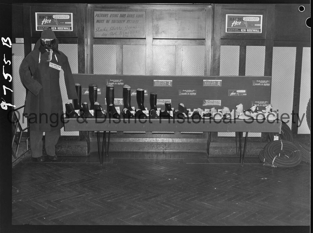 United Tyre Service display