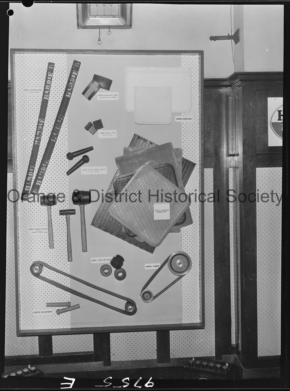 United Tyre Service display